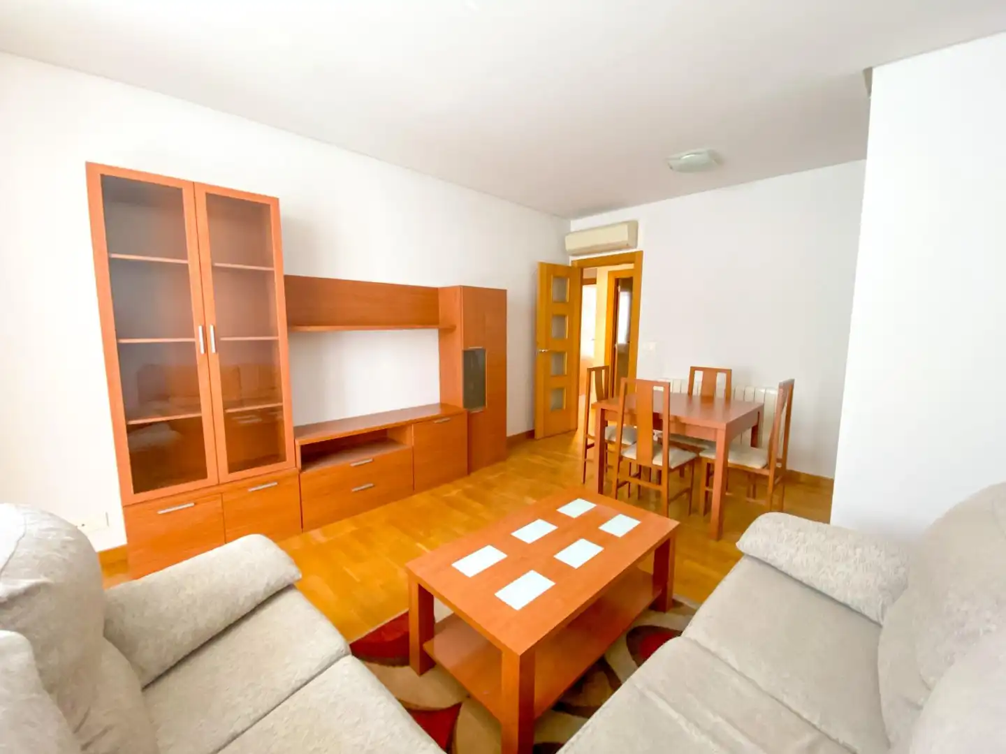 Wohnzimmer von Wohnung zur Miete in Madrid mit Klimaanlage, Heizung und Parkett