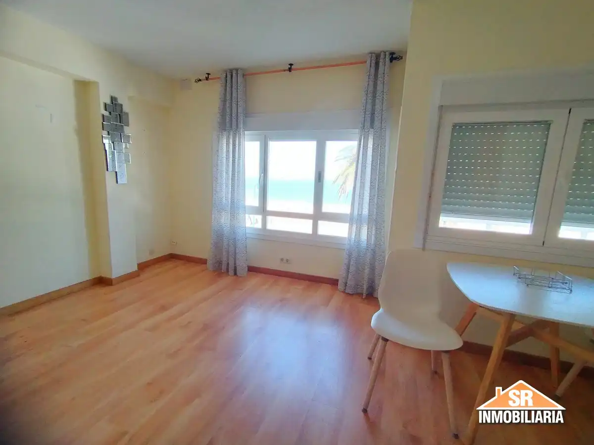 Apartamento de alquiler en Avenida Américas, Perillo