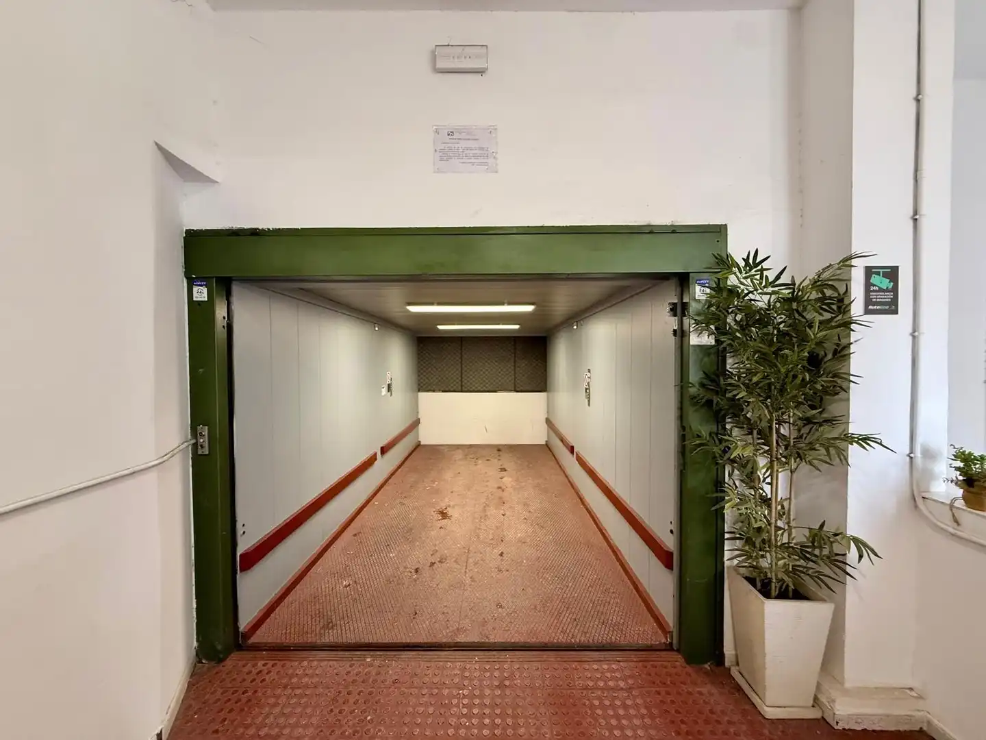 Garatge en venda en Almería
