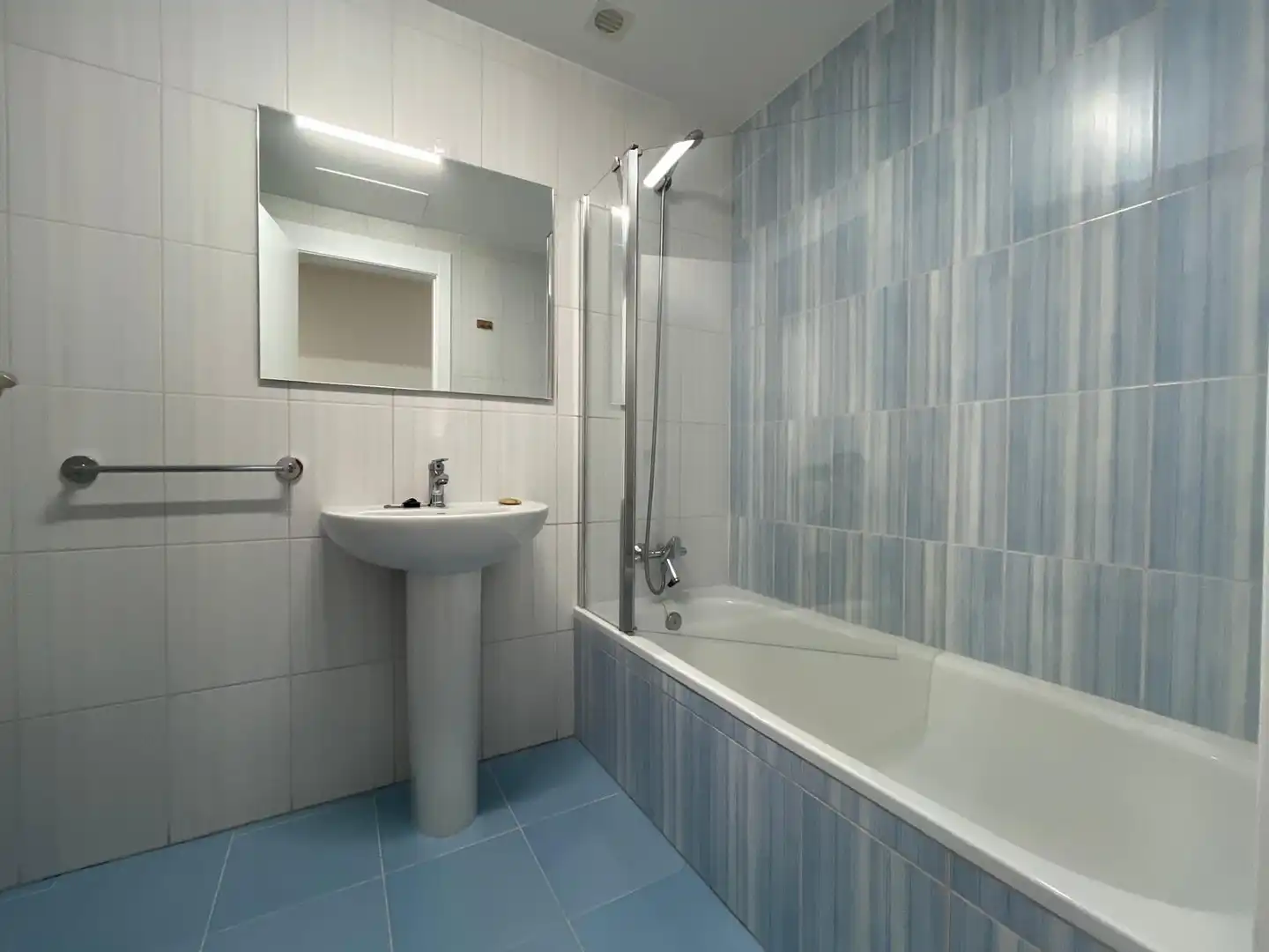 Baño de Piso en venta en Narón con Trastero