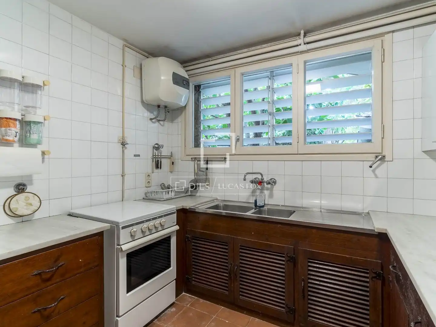 Cocina de Casa o chalet en venta en Barcelona con Calefacción, Jardín privado y Trastero