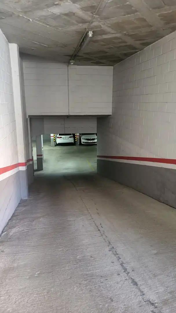 Einzelparkplatz zur Miete in Centre - Sant Oleguer, imagen 7
