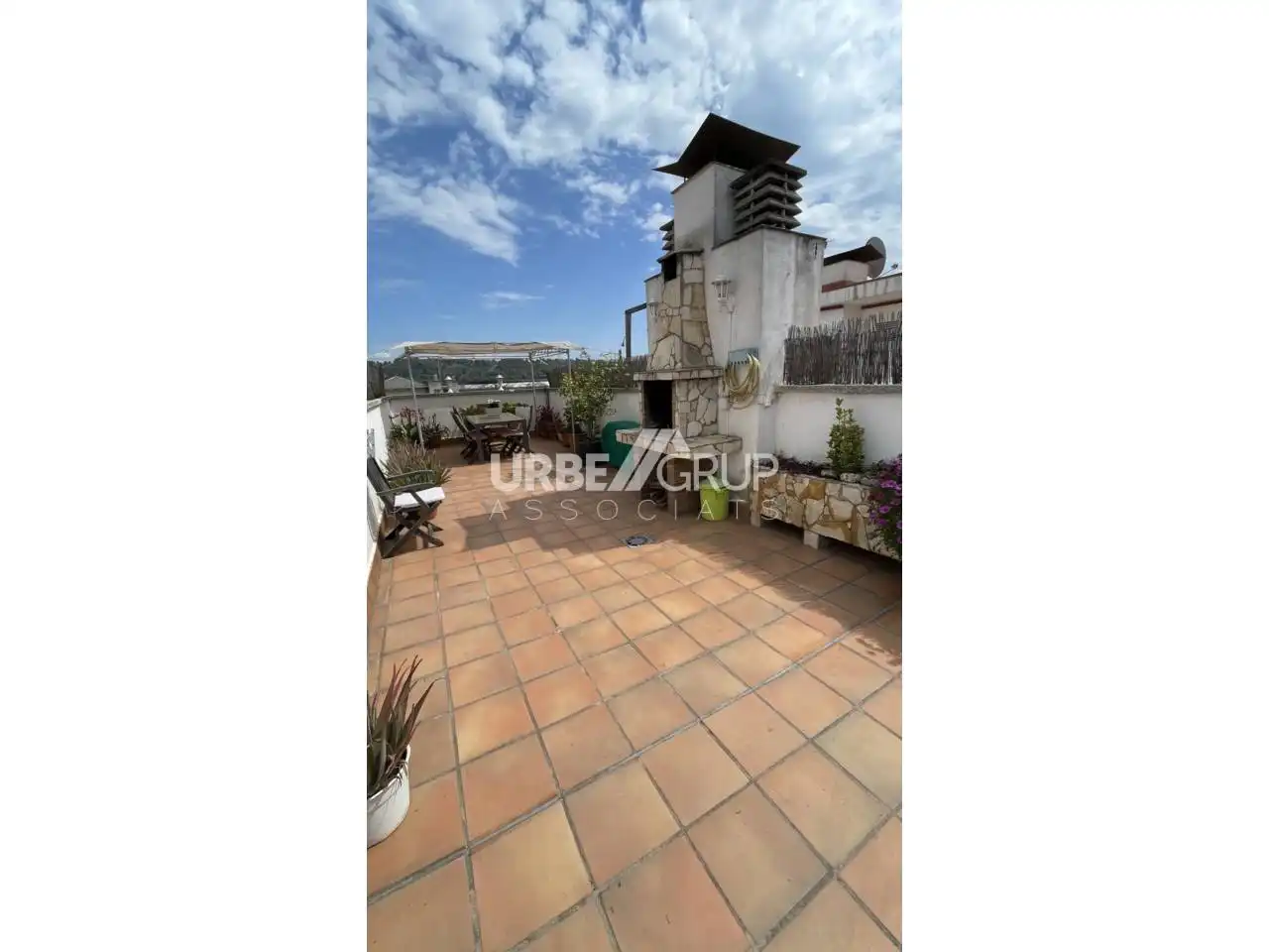 Exterior view of Flat for sale in Sant Andreu de la Barca  with Heating, Terrace and Storage room