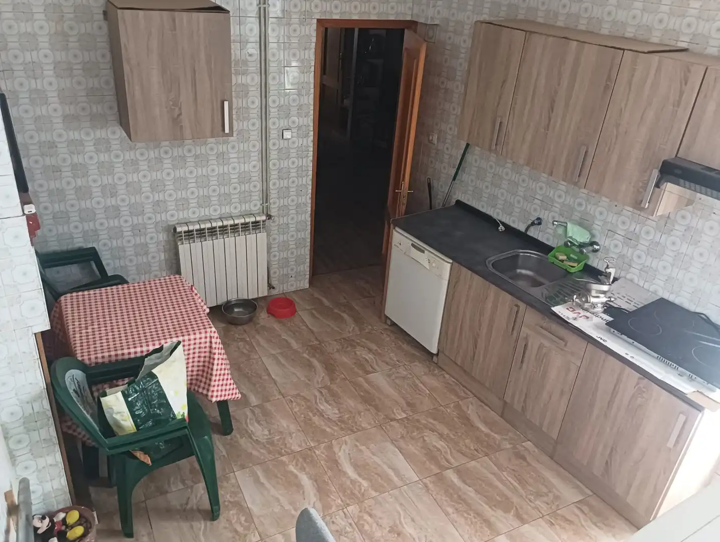Cuina de Casa o xalet en venda en Camuñas amb Calefacció, Jardí privat i Terrassa