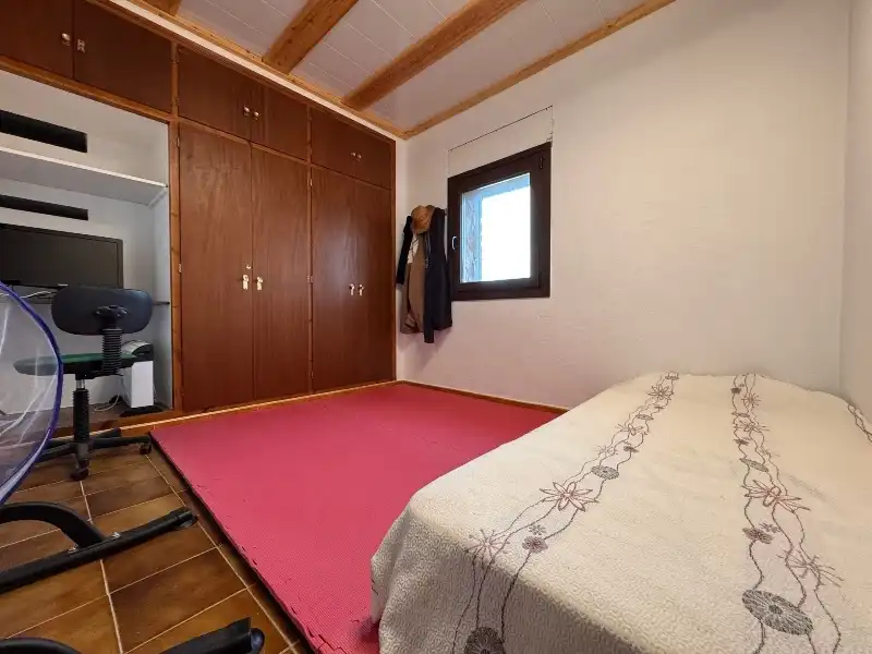 Habitación de Finca rústica en venta en Albons con Jardín privado, Terraza y Trastero