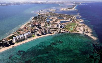 Vista exterior de Casa o xalet en venda en La Manga del Mar Menor amb Terrassa i Piscina