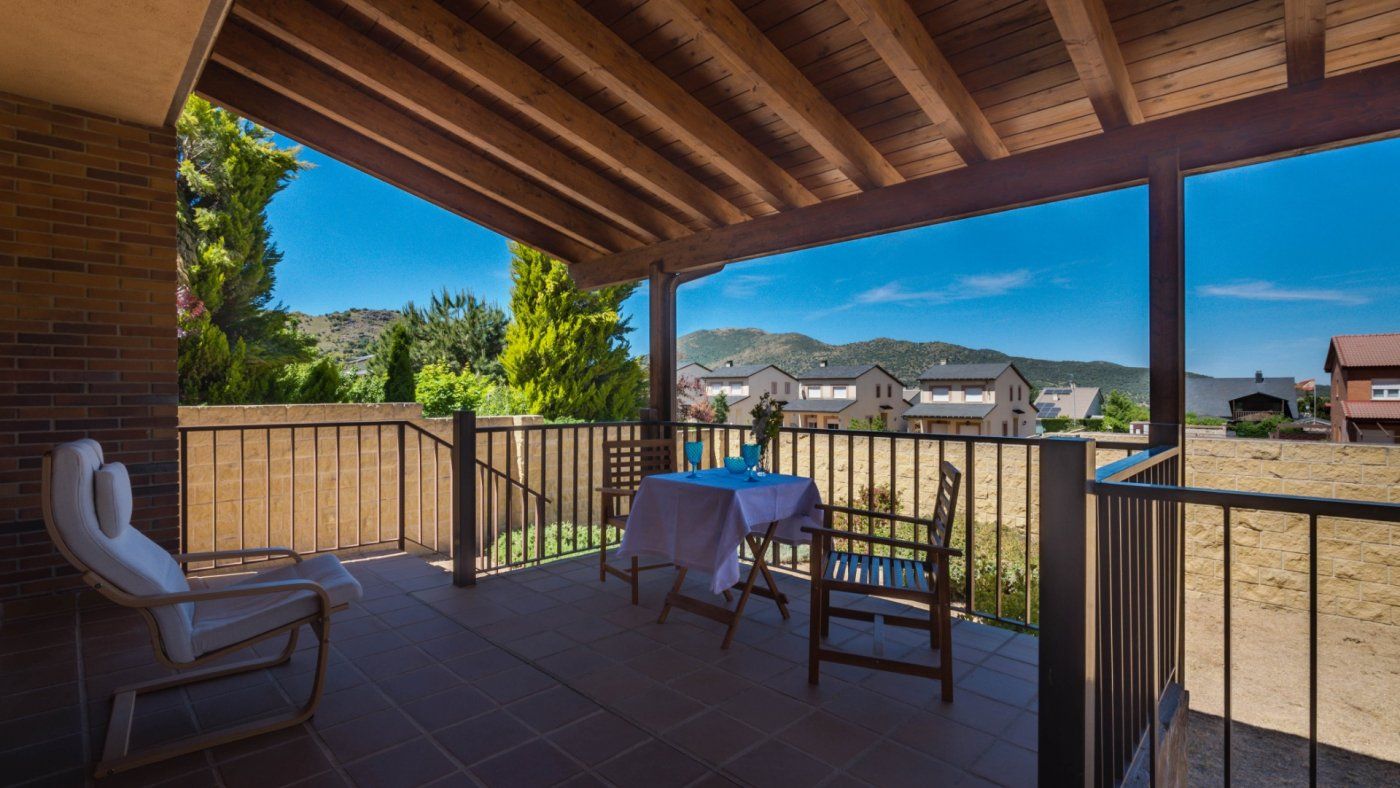 Terrace of House or chalet for sale in El Espinar  with Heating