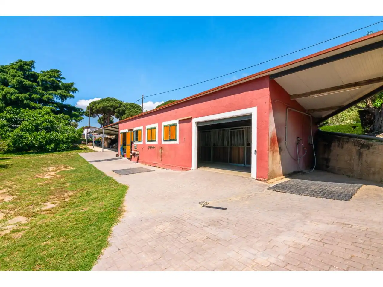 Vista exterior de Finca rústica en venda en Argentona amb Aire condicionat, Calefacció i Jardí privat