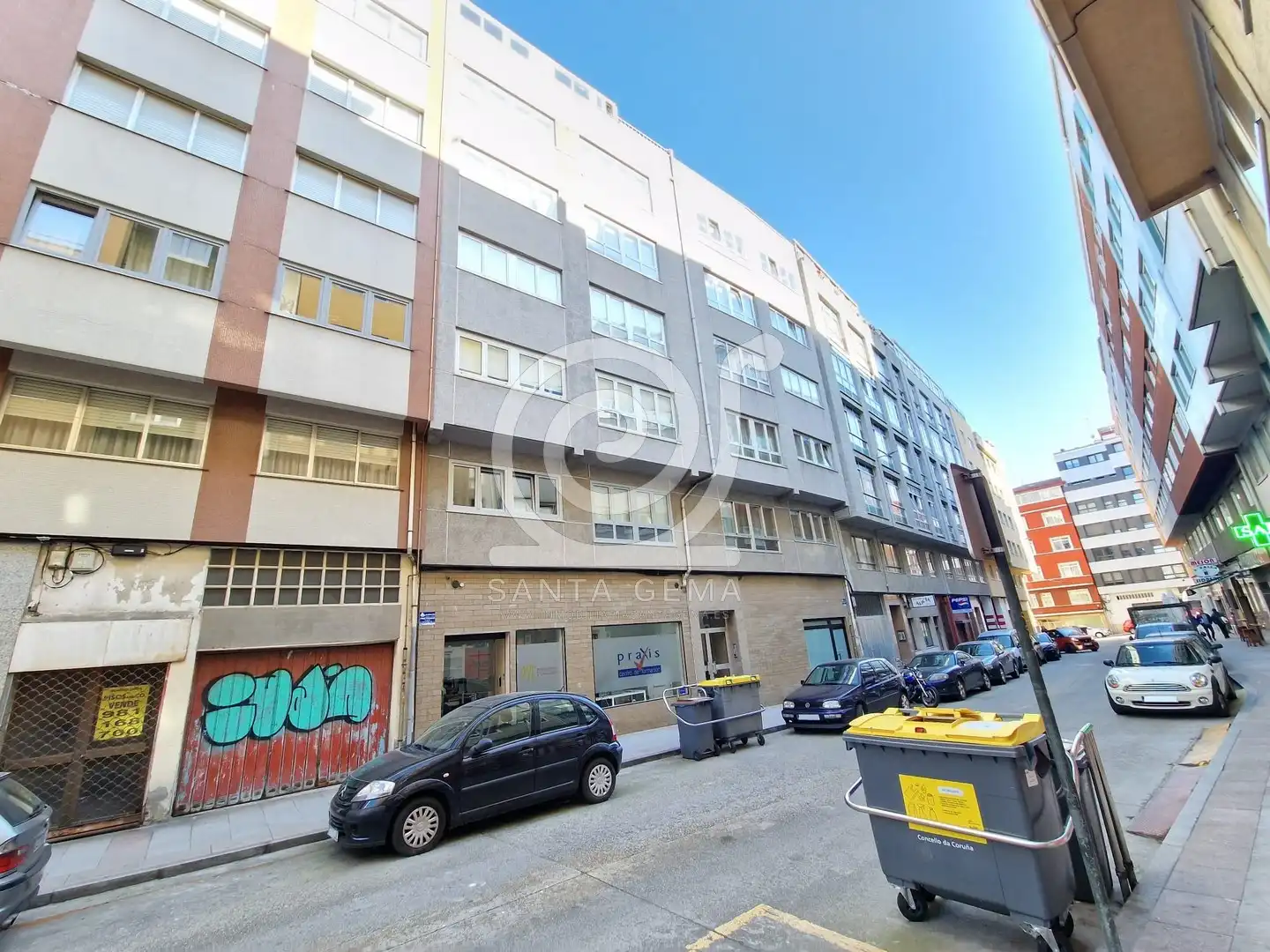 Exterior view of Flat for sale in A Coruña Capital   with Heating, Terrace and Furnished