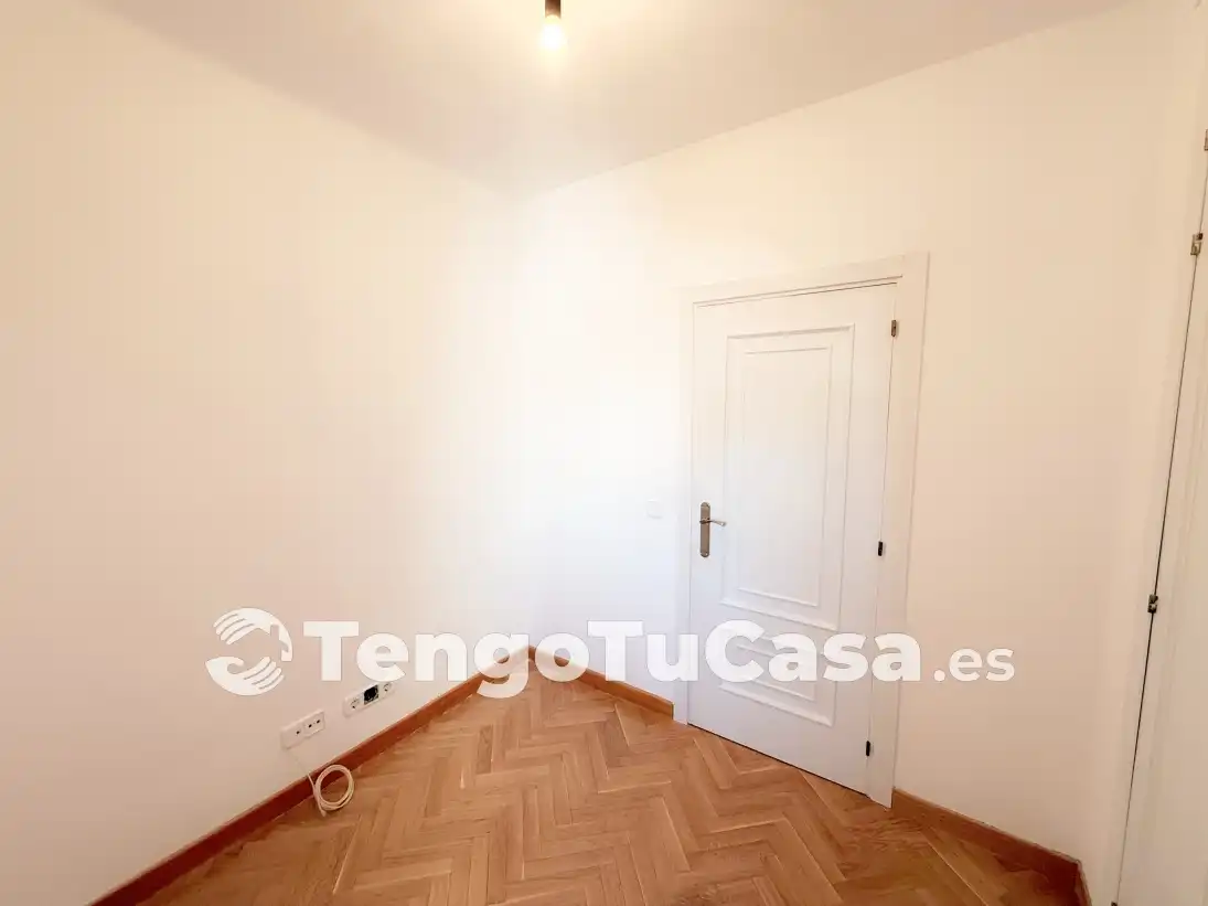 Flat for rent in Madrid  with Heating, Furnished and Oven