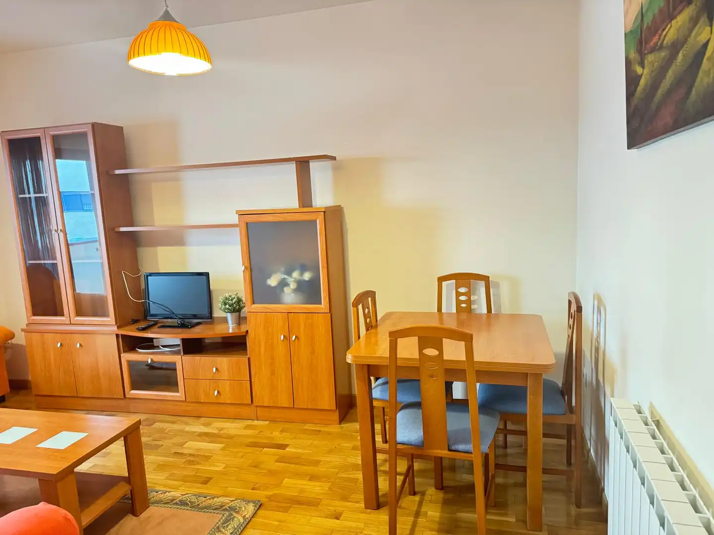 Sala d'estar de Pis en venda en León Capital  amb Calefacció, Terrassa i Traster