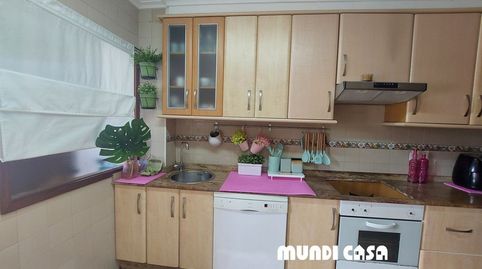 Foto 3 de Piso en venta en Marcial Adalid, Santa Uxía de Ribeira, Ribeira