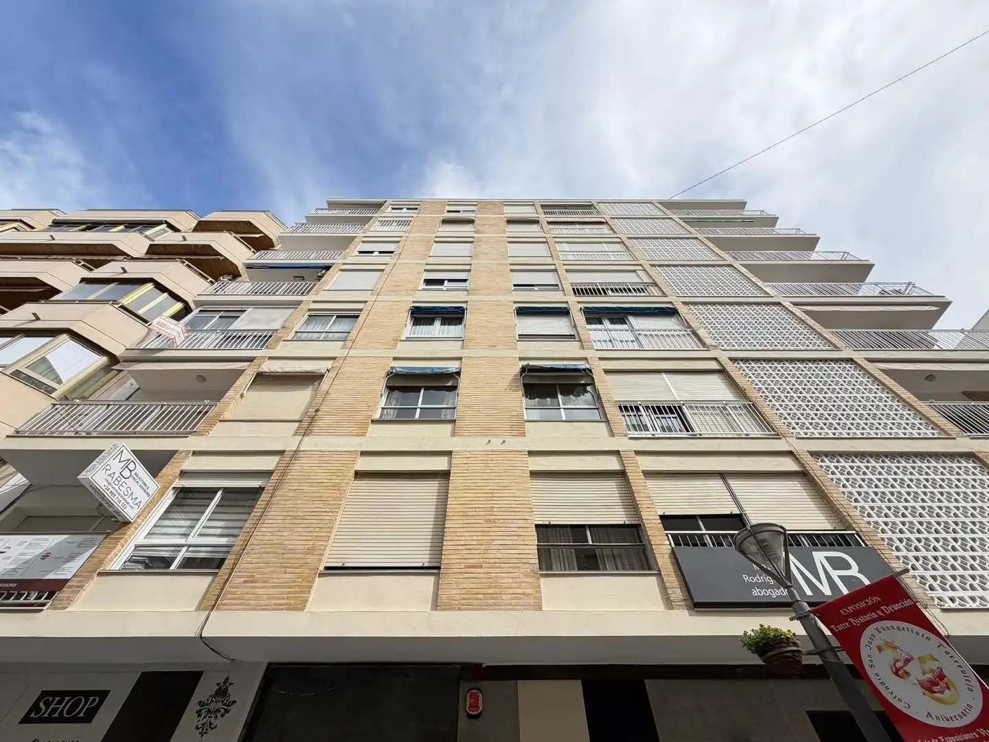 Vista exterior de Ático en venta en Torrevieja con Aire acondicionado, Calefacción y Amueblado