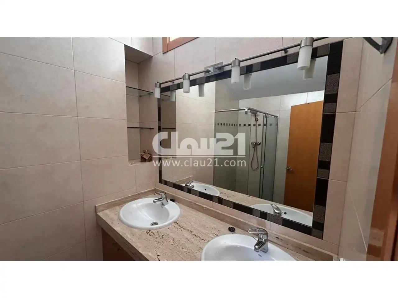 Bathroom of Duplexes for sale in Avià  with Air Conditioner, Heating and Terrace