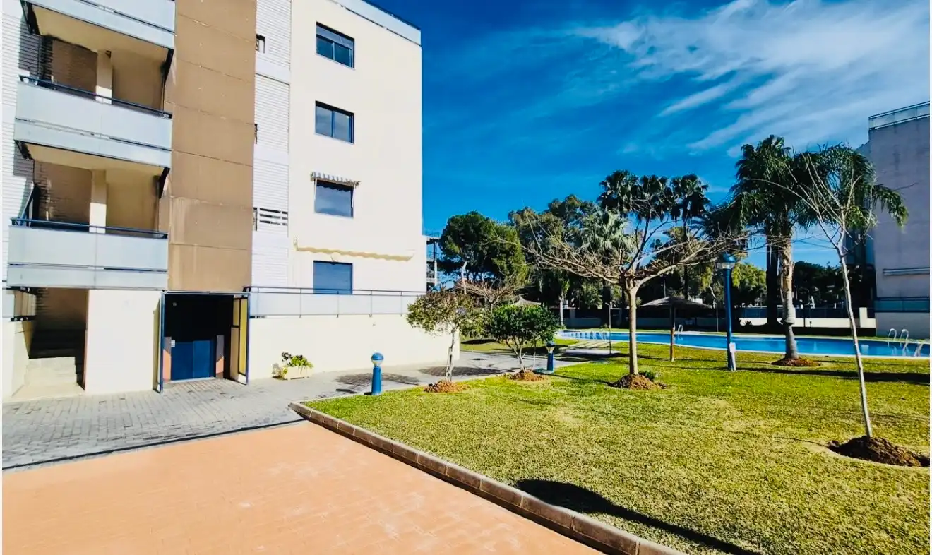 Apartament amb piscina en venda a El Puerto, imagen 2