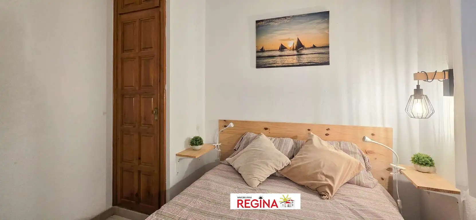 Habitación de Casa adosada en venta en L'Escala con Aire acondicionado, Terraza y Amueblado