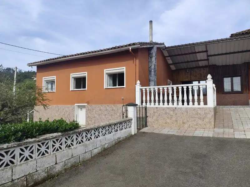 Exterior view of Houses for sale in Pravia  with Heating, Terrace and Storage room