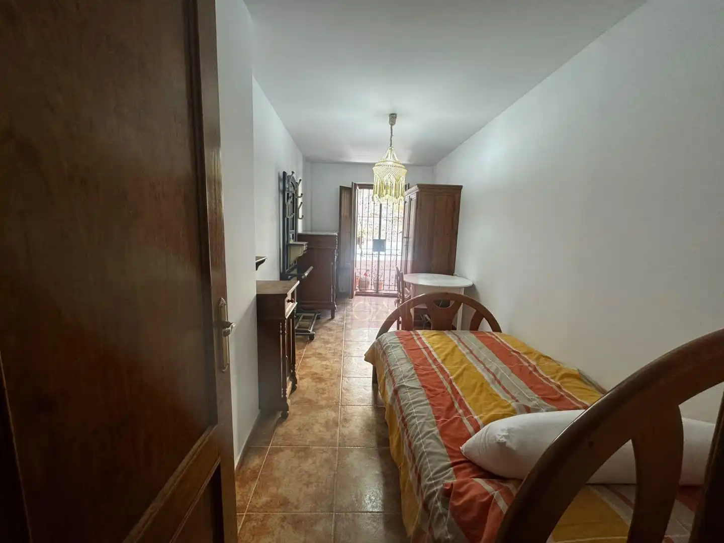 Bedroom of Flat for rent in Albaicín