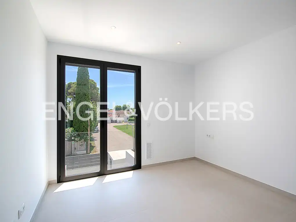Casa pareada con terraza en venta en Carrer Requesens, imagen 20