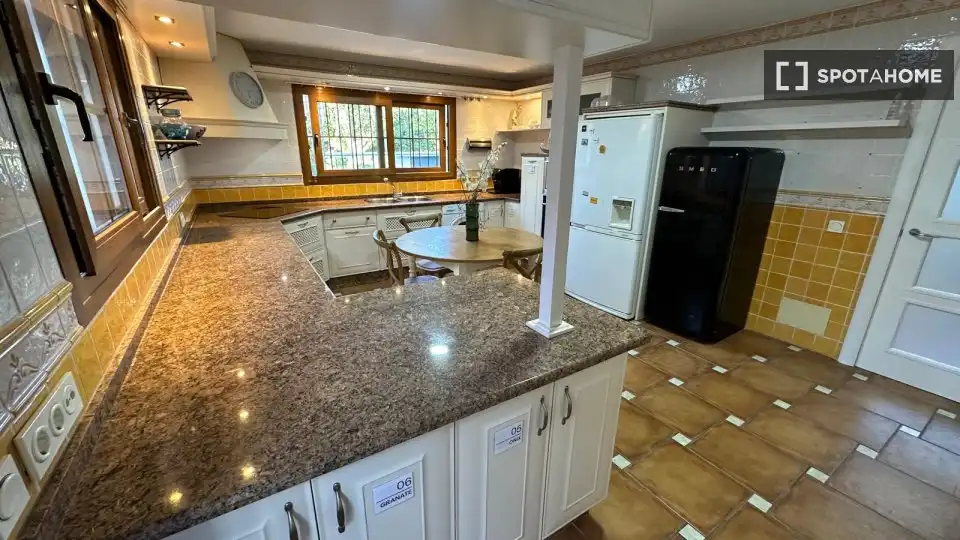 Kitchen of Flat for rent in Alhaurín de la Torre  with Air Conditioner, Heating and Furnished