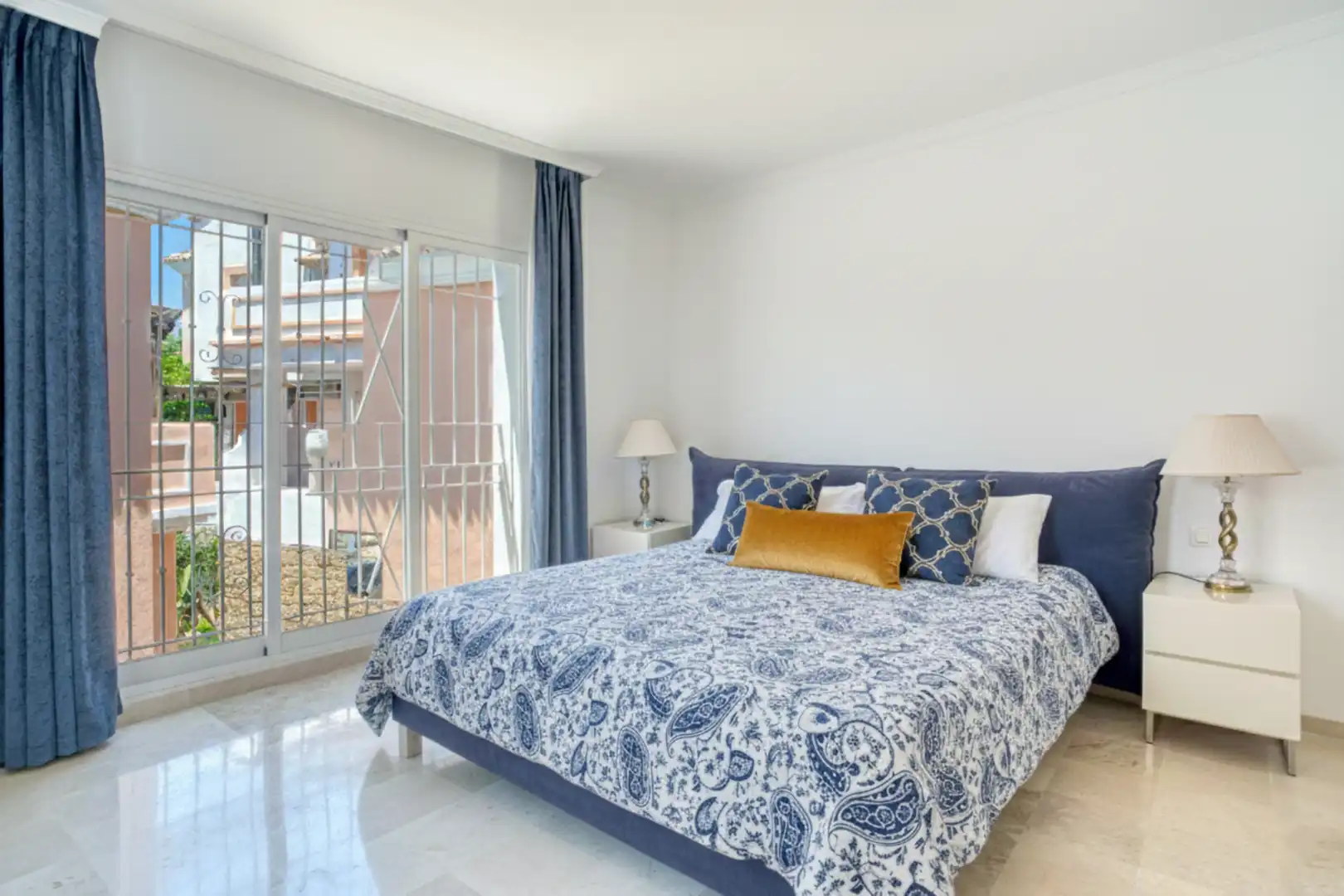 Bedroom of Detached homes for sale in Marbella  with Air Conditioner, Terrace and Swimming Pool