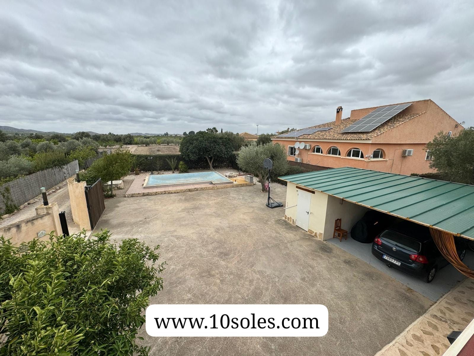 Finca rústica en venda en Benferri amb Jardí privat, Terrassa i Traster