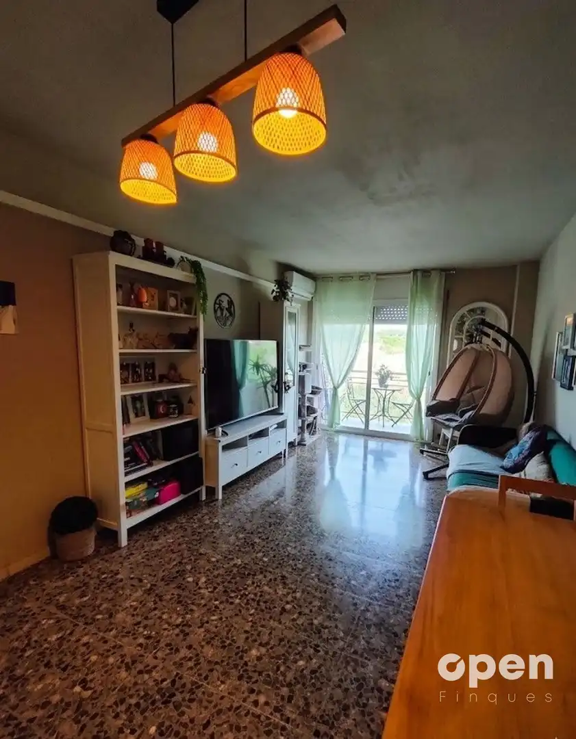 Sala d'estar de Pis en venda en Terrassa amb Aire condicionat, Calefacció i Parquet