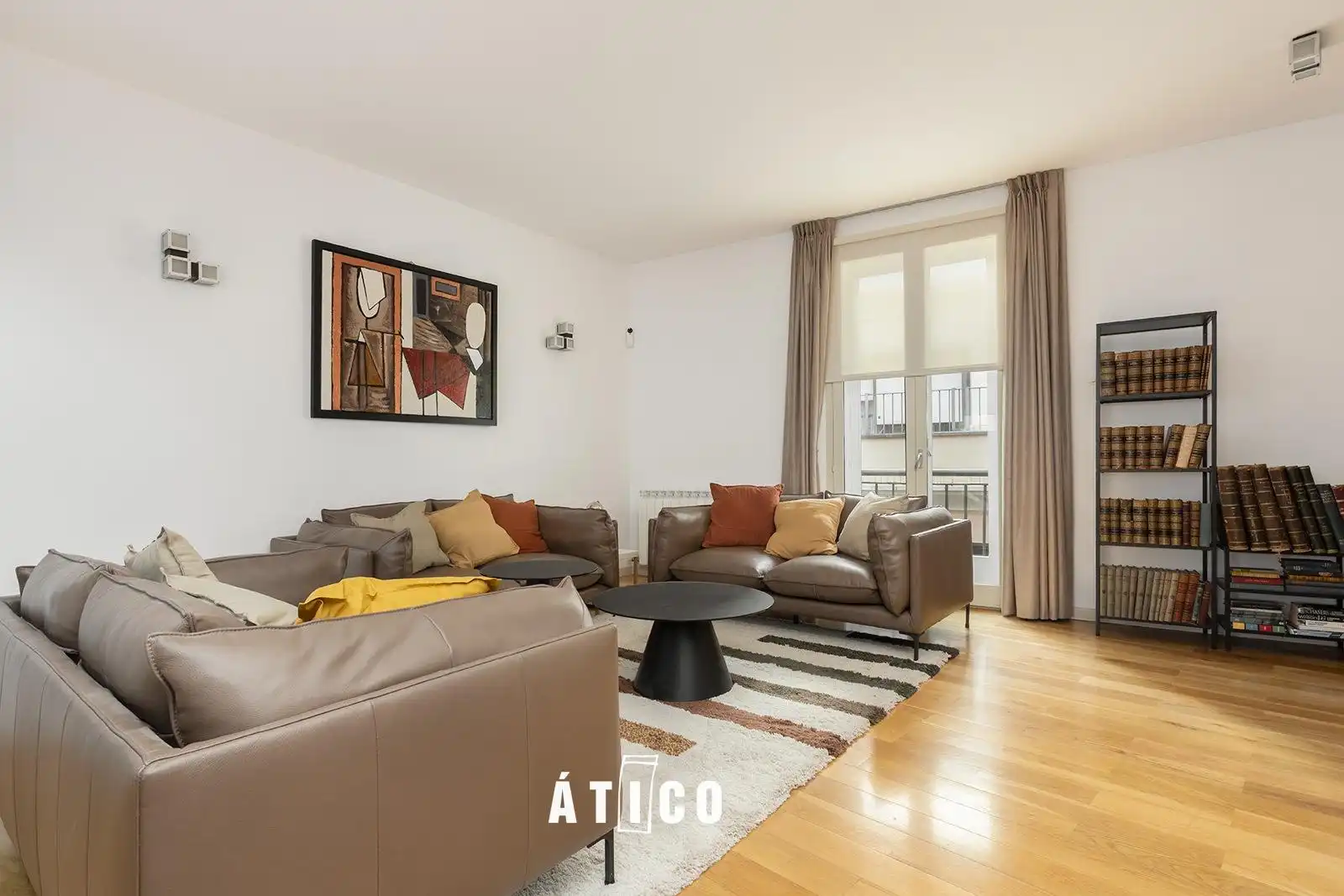 Sala d'estar de Àtic en venda en Barcelona amb Aire condicionat, Calefacció i Parquet
