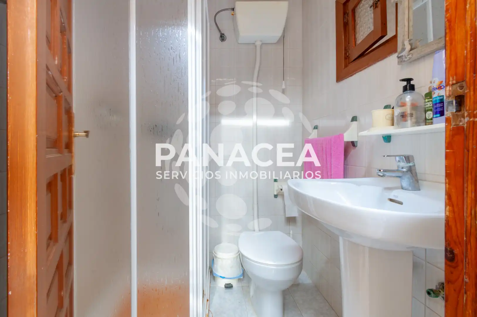 Bany de Casa o xalet en venda en Roquetas de Mar amb Aire condicionat, Jardí privat i Moblat