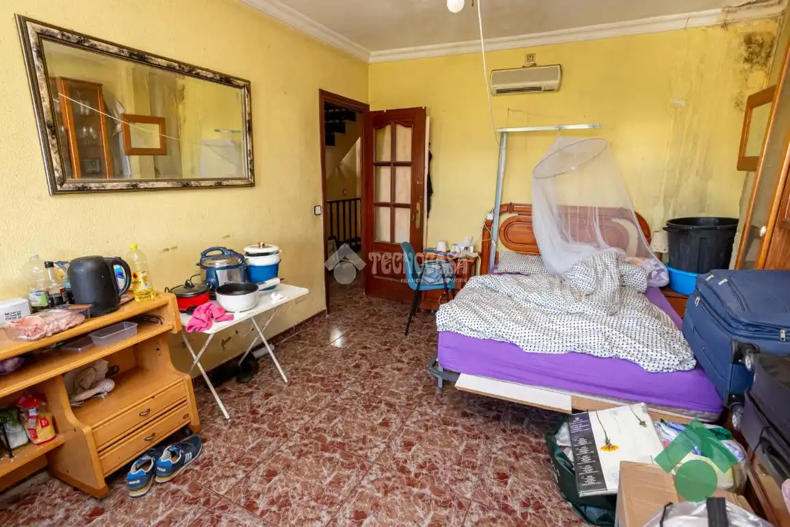 Dormitori de Casa adosada en venda en Algeciras amb Terrassa