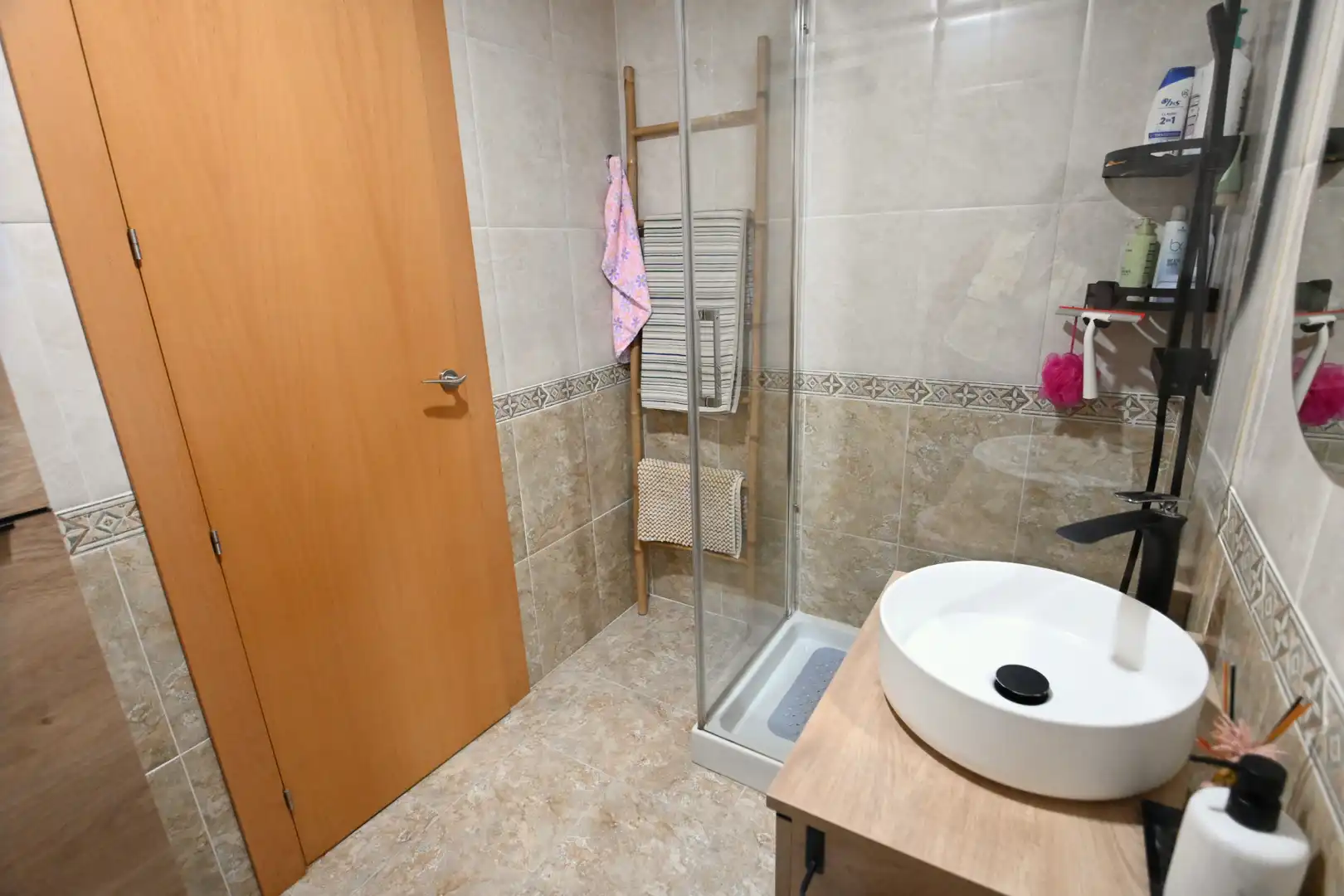 Bathroom of Flat for sale in La Zubia  with Air Conditioner, Storage room and Balcony