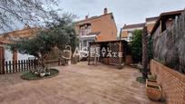 Jardí de Casa o xalet en venda en Móstoles amb Aire condicionat, Terrassa i Piscina