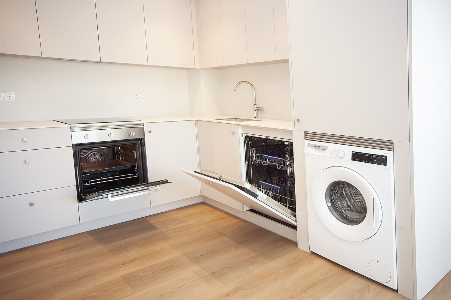 Kitchen of Apartment for sale in Santiago de Compostela   with Heating and Storage room