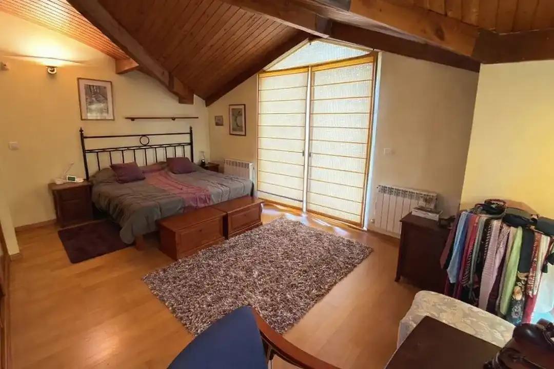 Sala d'estar de Casa o xalet en venda en Vitoria - Gasteiz amb Calefacció, Jardí privat i Terrassa