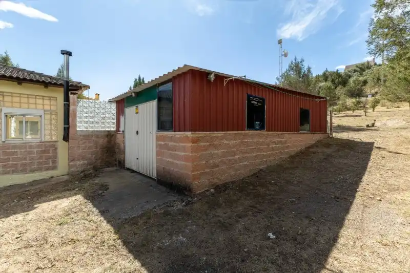 Vista exterior de Casa o xalet en venda en Duruelo amb Calefacció, Terrassa i Piscina