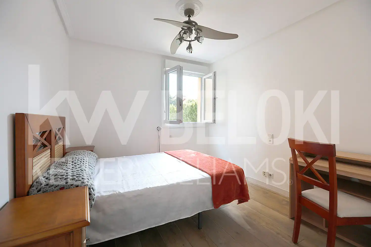 Habitación de Piso en venta en Irun  con Calefacción, Trastero y Balcón