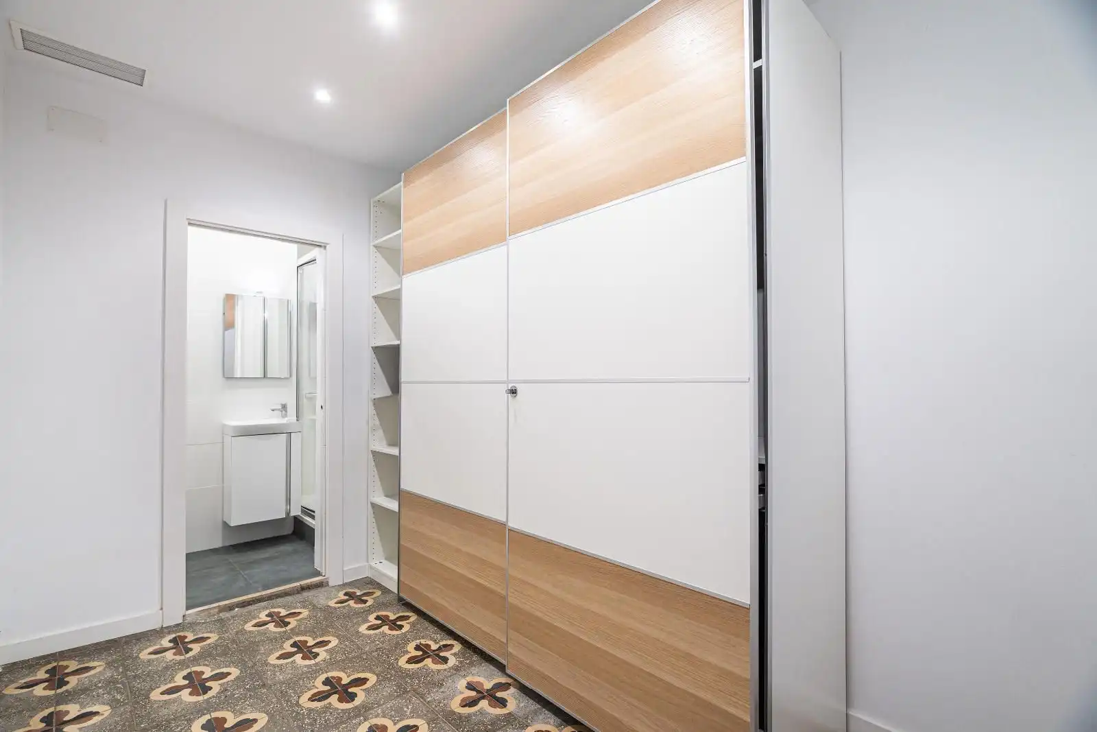 Habitación de Piso en venta en Barcelona con Aire acondicionado, Terraza y Horno