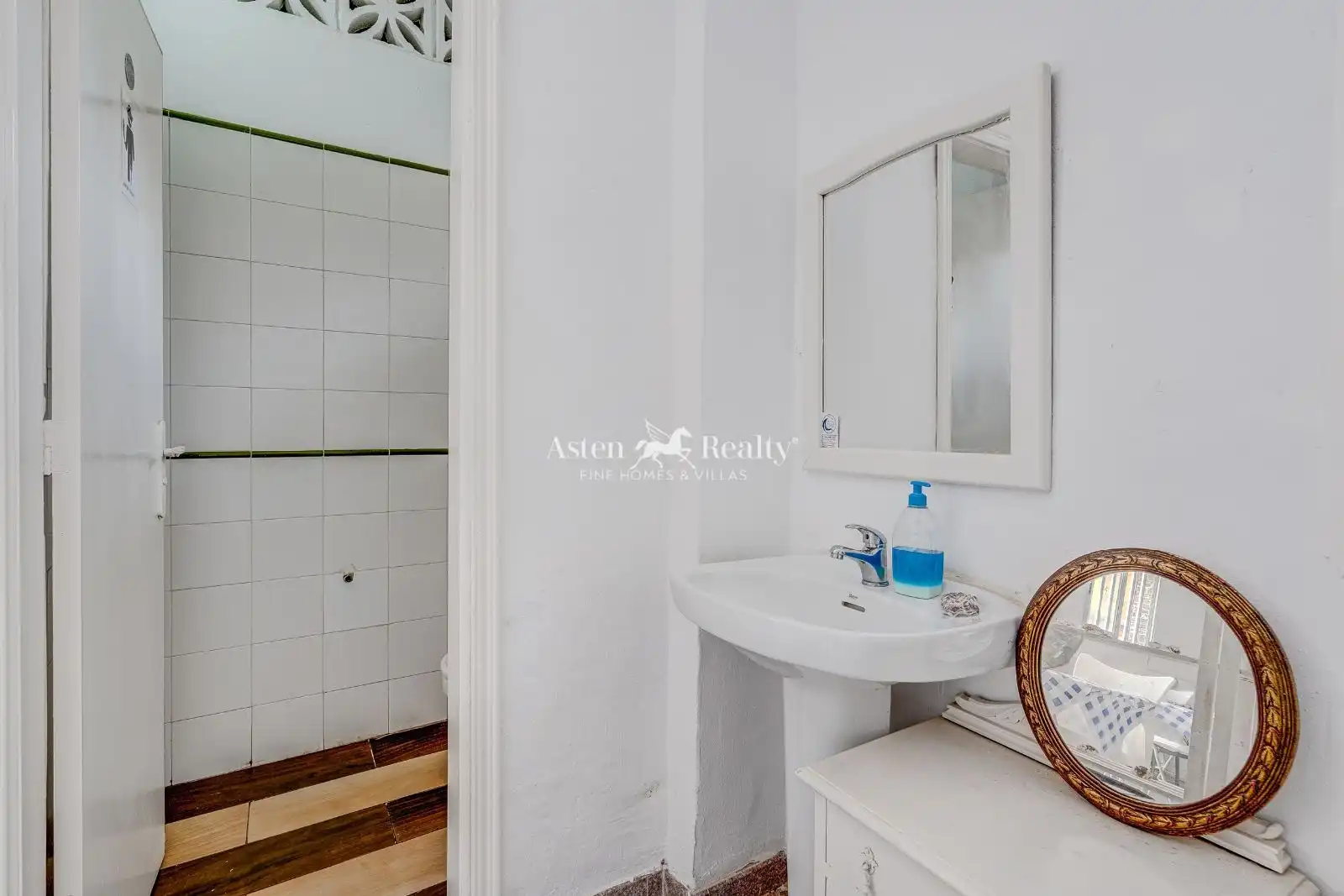 Baño de Local en traspaso en Arico con Terraza, Amueblado y Internet