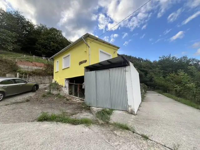 Vista exterior de Casa o xalet en venda en Grandas de Salime
