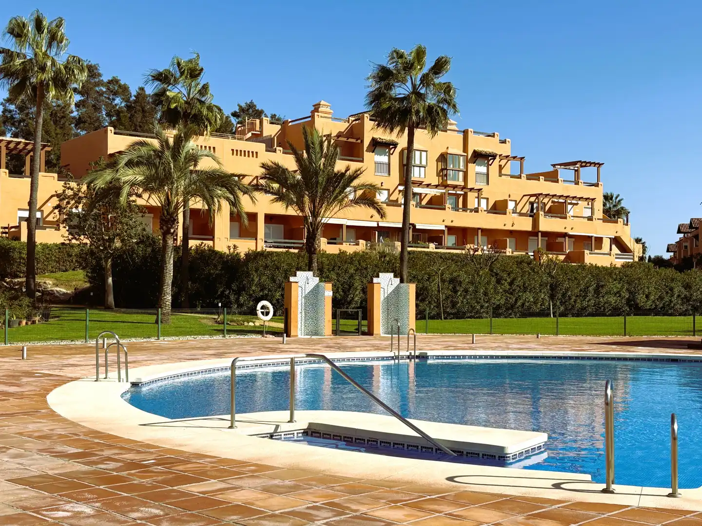 Àtic amb terrassa en venda a Casares Golf - Casares del Sol, imagen 2