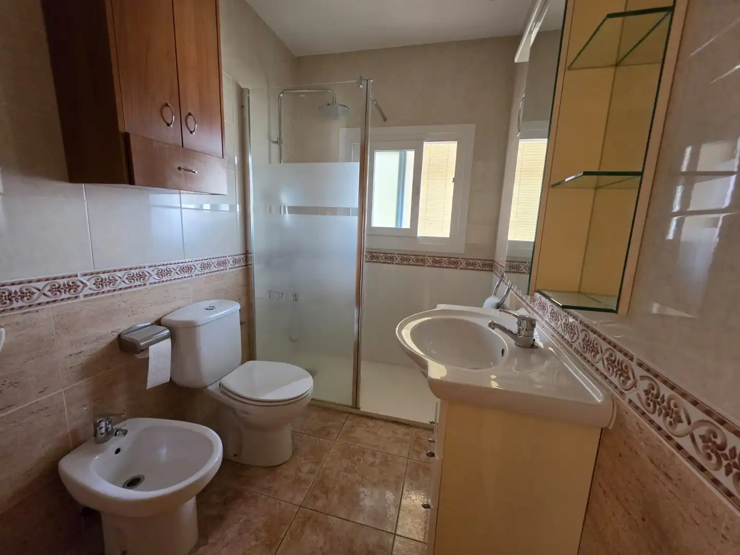 Flat with terrace for sale in Passatge Empordà, imagen 3