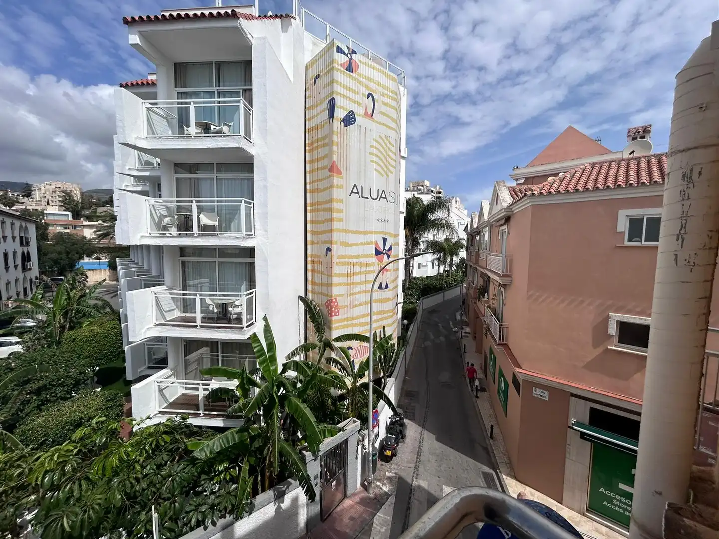 Vista exterior de Edificio en venta en Torremolinos