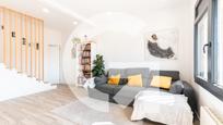 Sala d'estar de Casa o xalet en venda en Molins de Rei amb Aire condicionat, Calefacció i Terrassa
