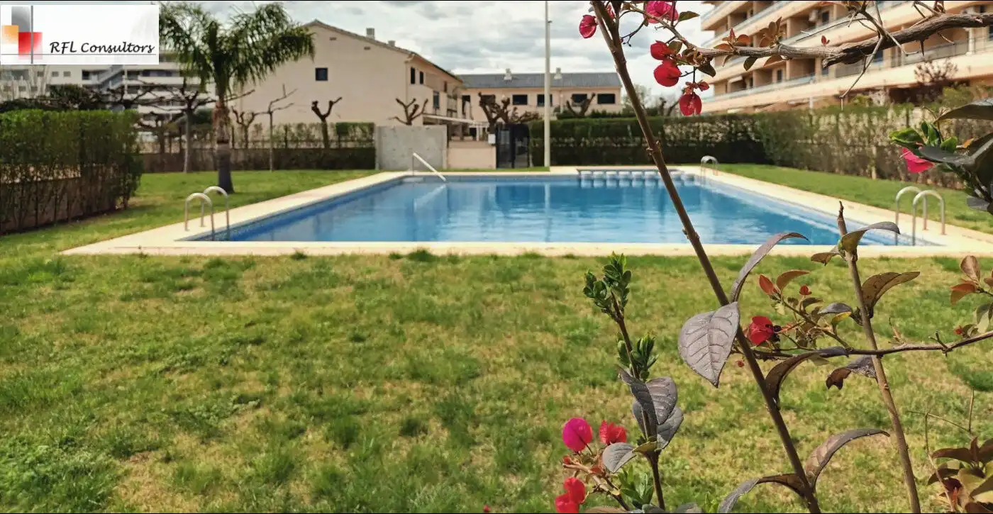 Piscina de Apartament en venda en Torreblanca amb Aire condicionat, Jardí privat i Terrassa
