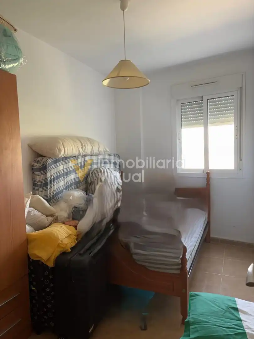 Habitación de Piso en venta en Cabra con Amueblado