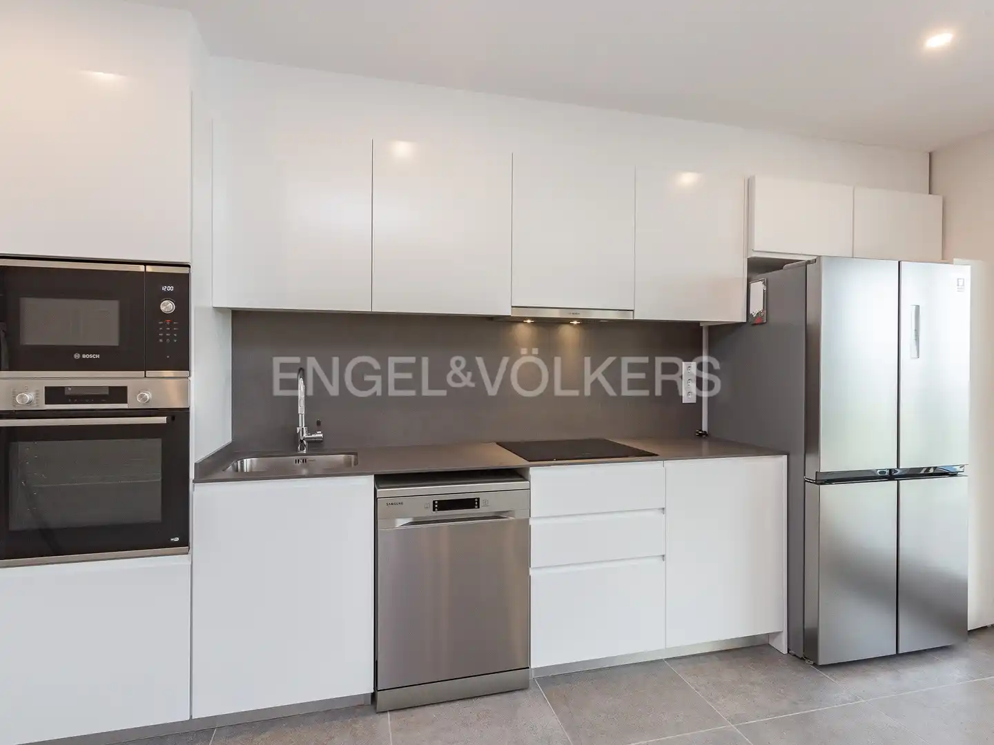 Kitchen of Flat for rent in Esplugues de Llobregat  with Air Conditioner, Heating and Parquet flooring