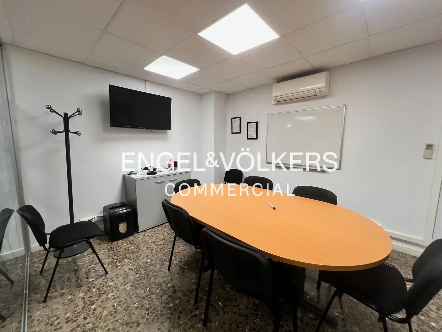 Office for sale in Barcelona  with Air Conditioner and Furnished