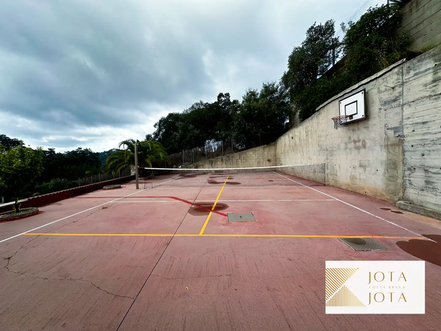 House with pool for sale in Aiguaviva Parc, imagen 5