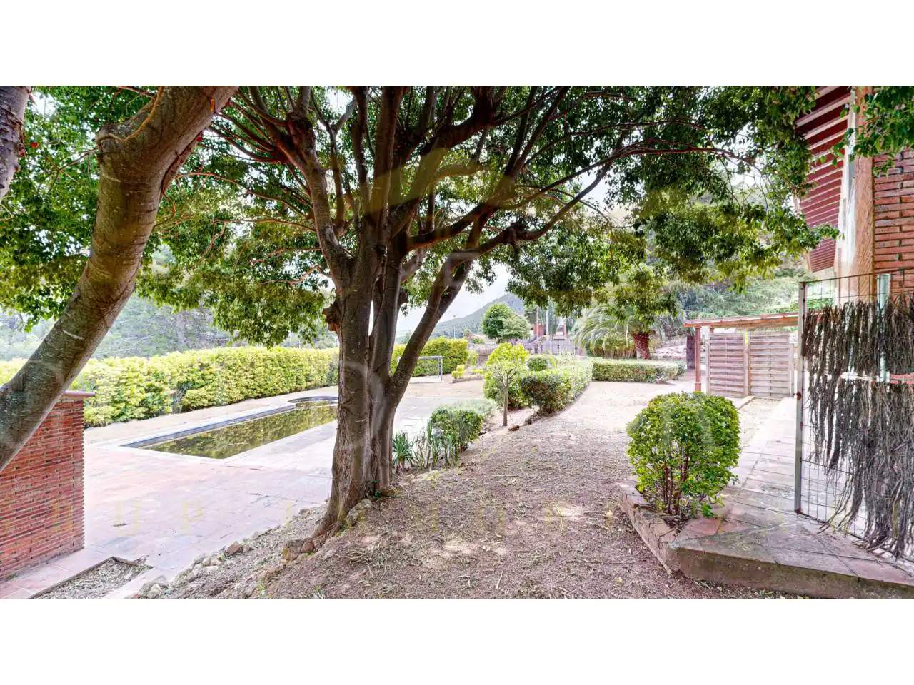 Jardí de Casa o xalet en venda en Corbera de Llobregat amb Aire condicionat, Calefacció i Jardí privat