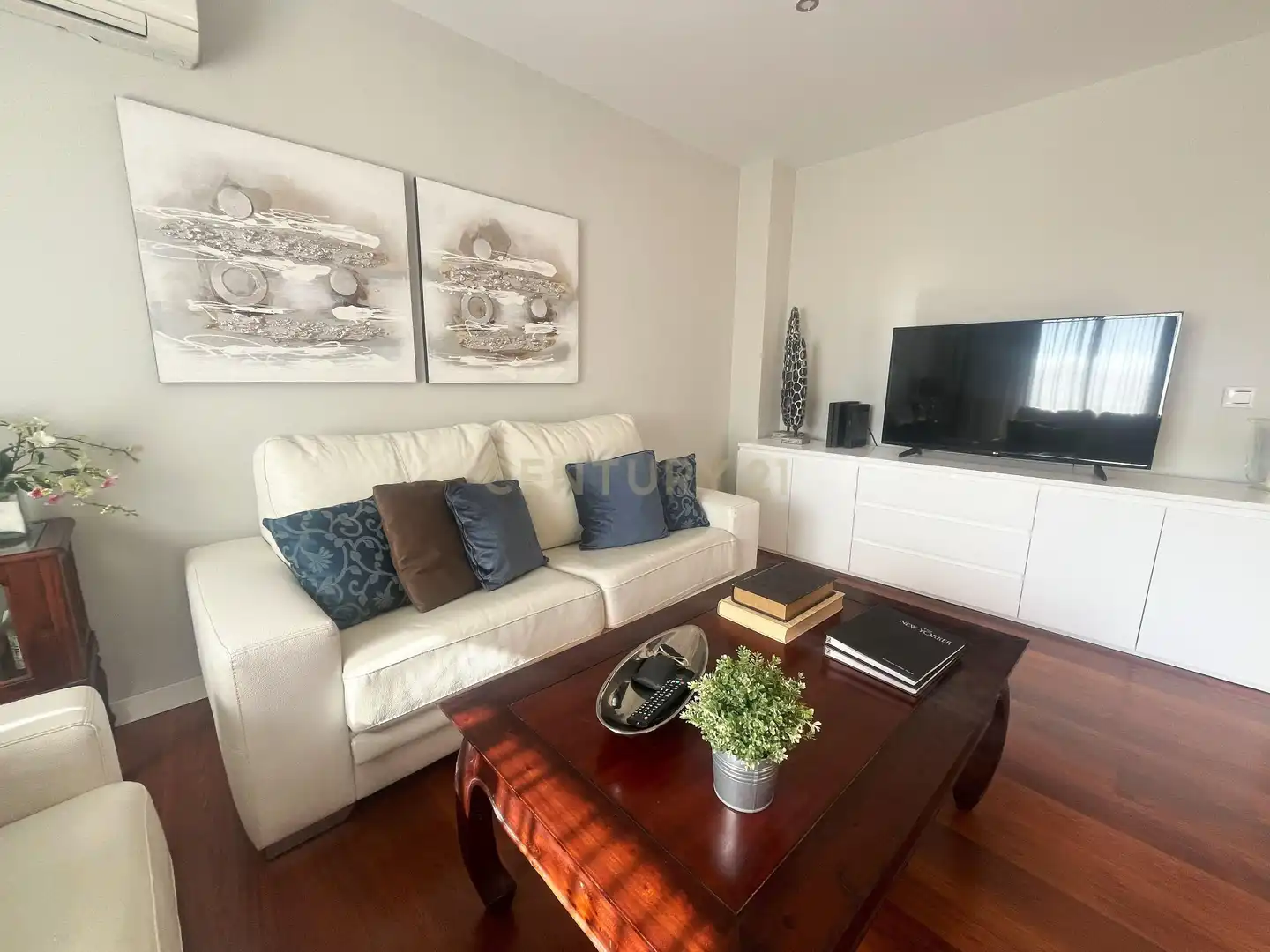 Living room of Flat for rent in Málaga  with Air Conditioner, Oven and Washing machine